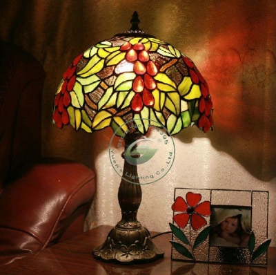 dia.12inch rural pastoralism/europeanism tiffany desk lamp with grape and leaves lampshade for bedroom.td032